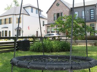 SE B St #12, Bentonville, AR 72712