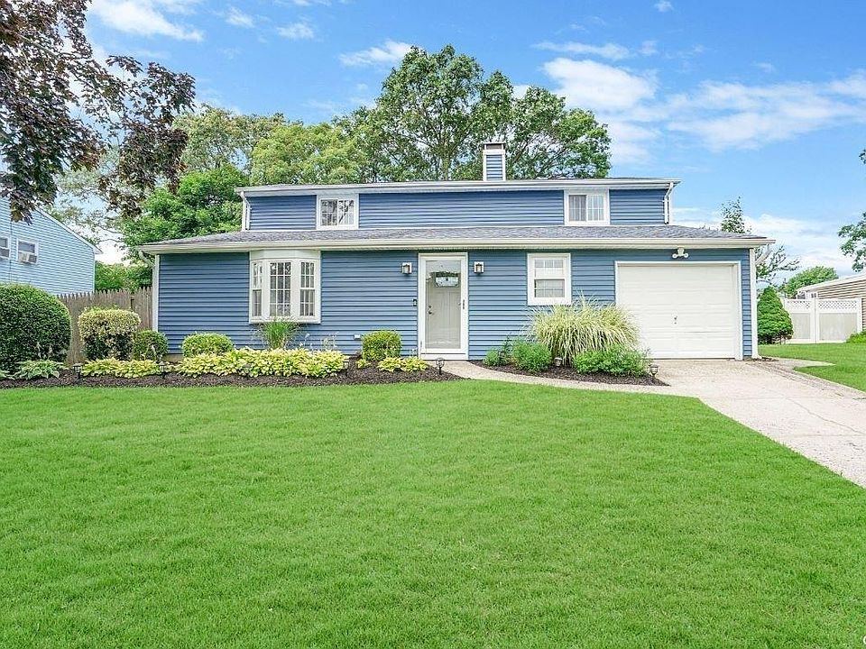 1st image of 28 Fairlane Drive