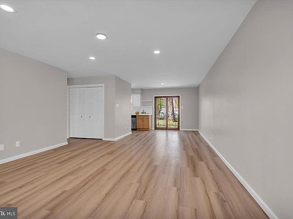5th image of 39 Argyle Ave