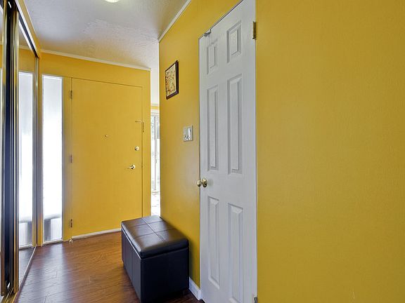 2nd image of 3261 Benton St