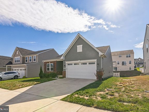 3rd image of 5340 Holley Oak Ln