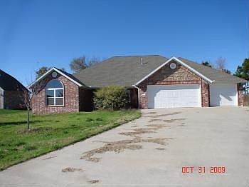 1st image of 1221 Clydesdale Dr