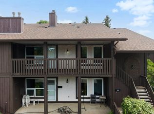 Surrey Gardens, Edmonton, AB T5T 1Z3