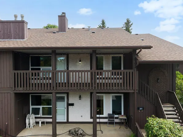 241 Surrey Gdns NW, Edmonton, AB T5T 1Z3