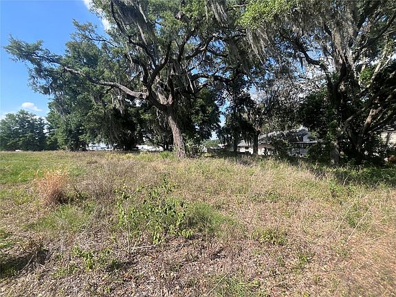 2nd image of 1834 HILL DRIVE