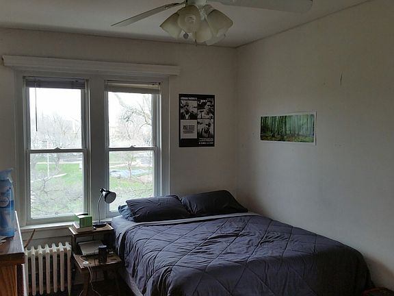 4th image of 2752 N Bartlett Ave