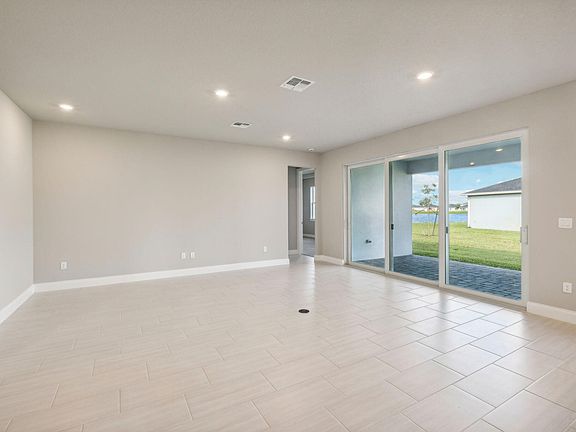 4th image of 6329 Cloverdale Avenue