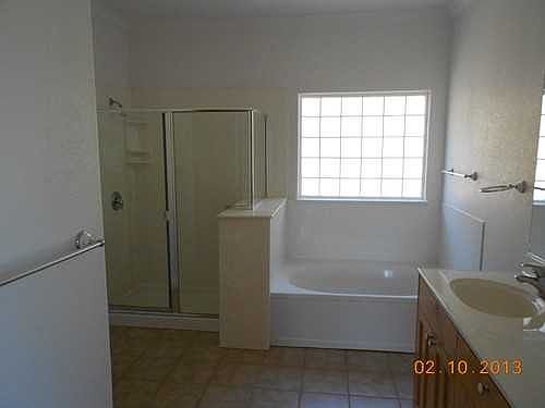 5th image of 2213 Heney Ln