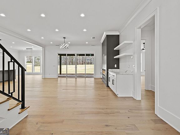 5th image of 3403 Bold Springs Rd NW