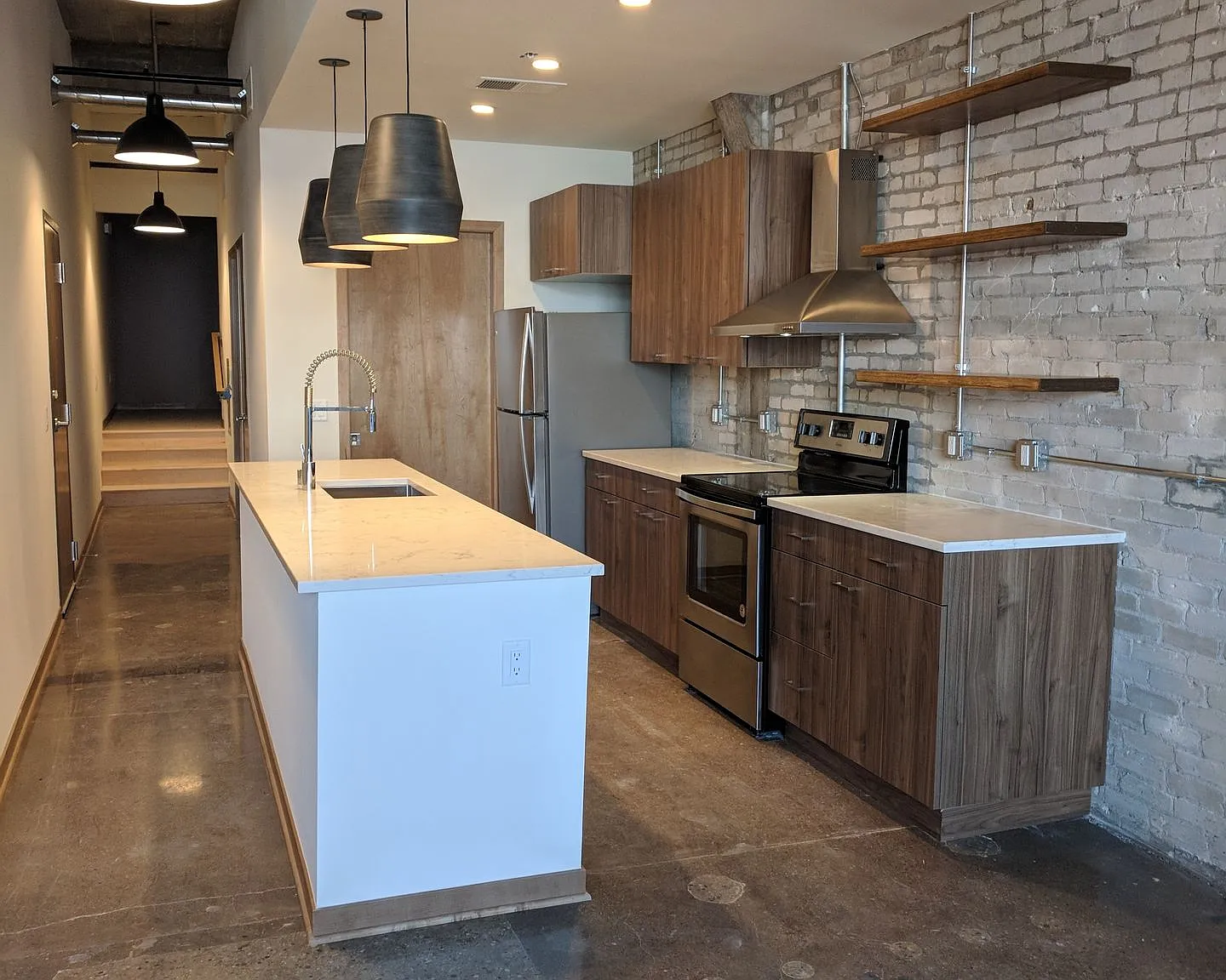 LL Olds Warehouse Lofts & Flats — Photo 4