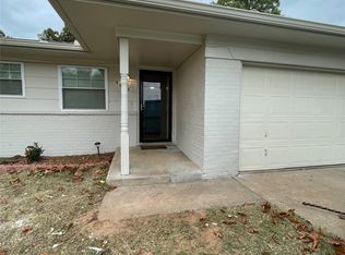 1022 N 3rd St E, Jenks, OK 74037