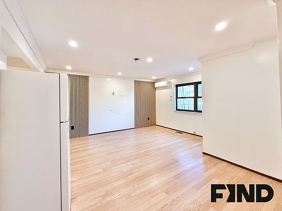 3rd image of 1699 11th Ave #2A