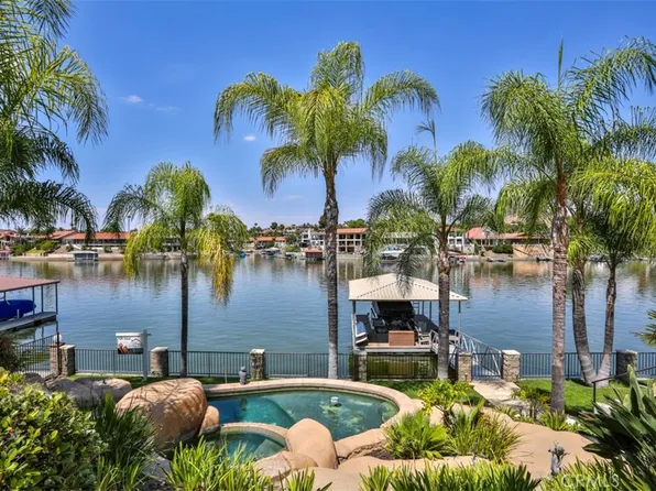 22818 Gray Fox Dr, Canyon Lake, CA 92587