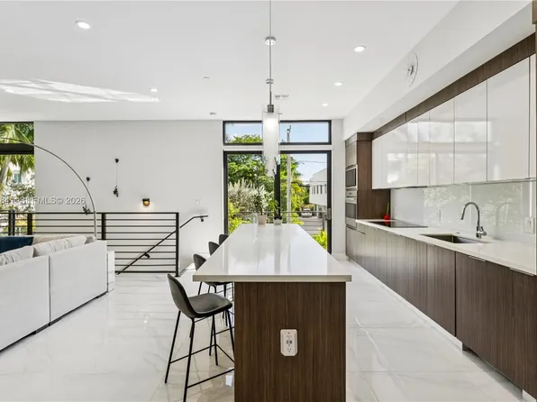 909 NE 16th Ter #4, Fort Lauderdale, FL 33304