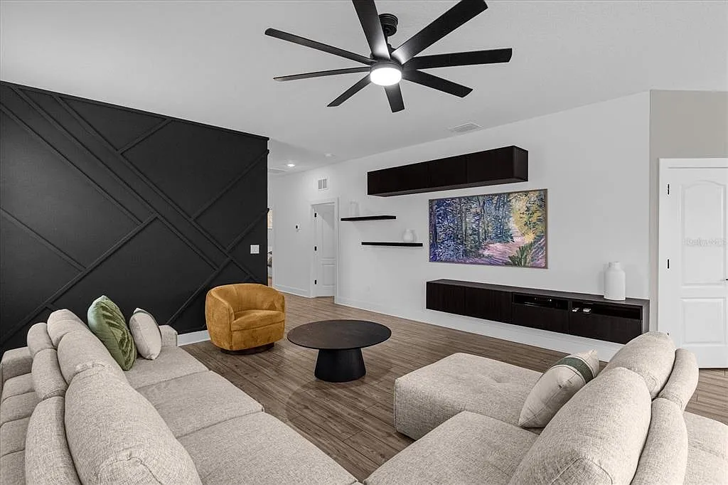 3 bed, 2.0 bath, 1553 sqft, $3,000 — Photo 3
