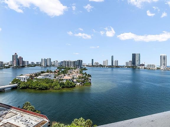 3rd image of 3000 Island Blvd APT 1103