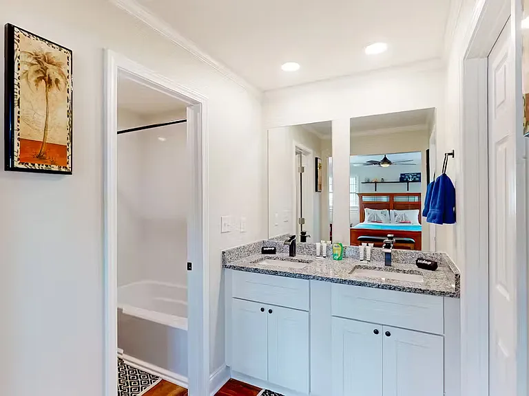 218 W Rosetta Ave — Photo 5