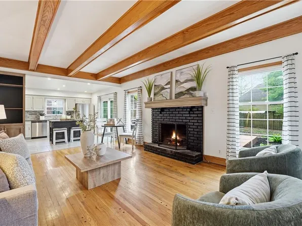 1407 SW 5th St, Lees Summit, MO 64081