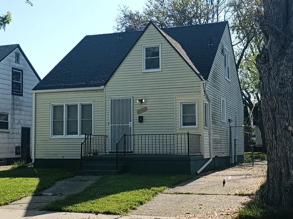 18883 Russell St, Highland Park, MI 48203