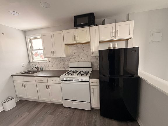 2nd image of 481 Avenue C #33E