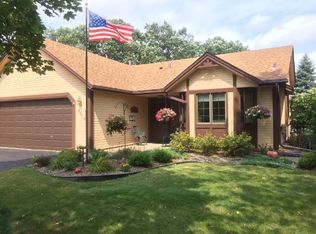 7516 Upper 20th St N, Oakdale, MN 55128