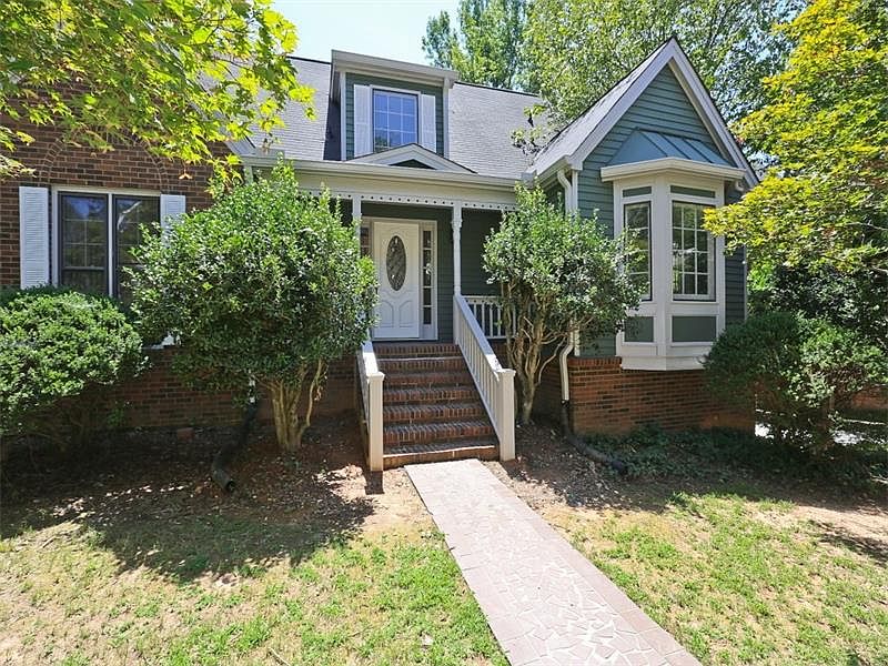 2nd image of 2585 Briers North Dr