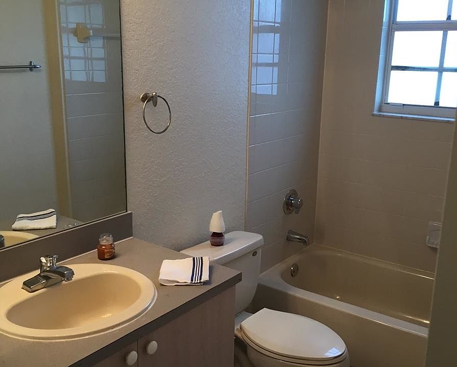 1st image of 1706 Belmont Ln #1