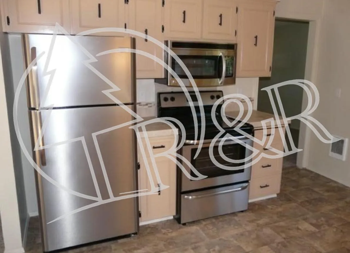 3 bed, 1266 sqft, $2,150 — Photo 2