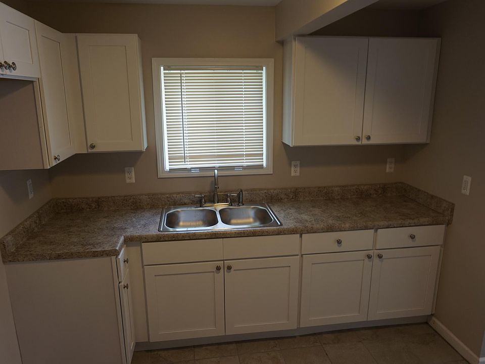 1st image of 28971 Glenwood Ave