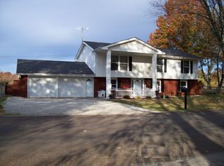 708 Kay Dr, Lathrop, MO 64465