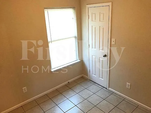 2920 La Estancia Ln — Photo 11