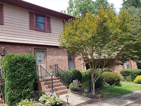 4th image of 113 Mary Louise Ct