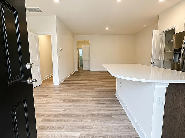 484 Channel Drop Dr — Photo 2