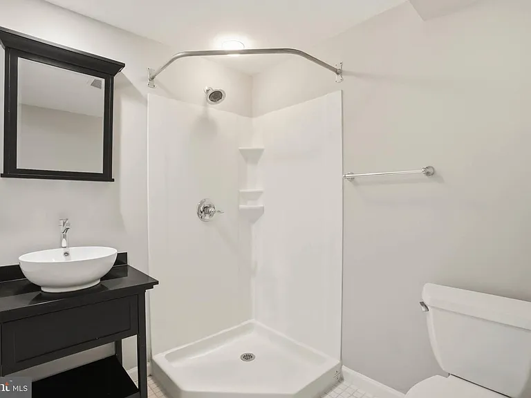 1382 Almond Dr — Photo 29