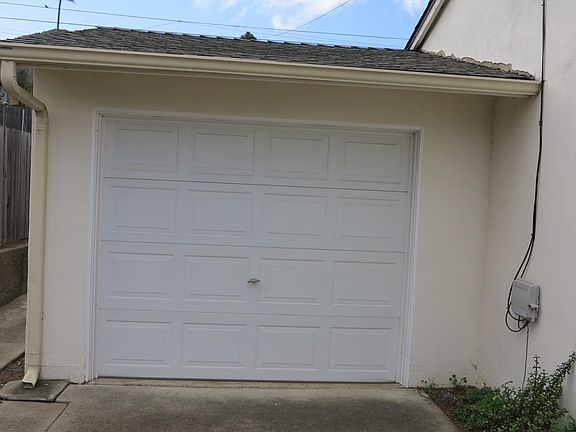 3rd image of 147 Ramona Dr