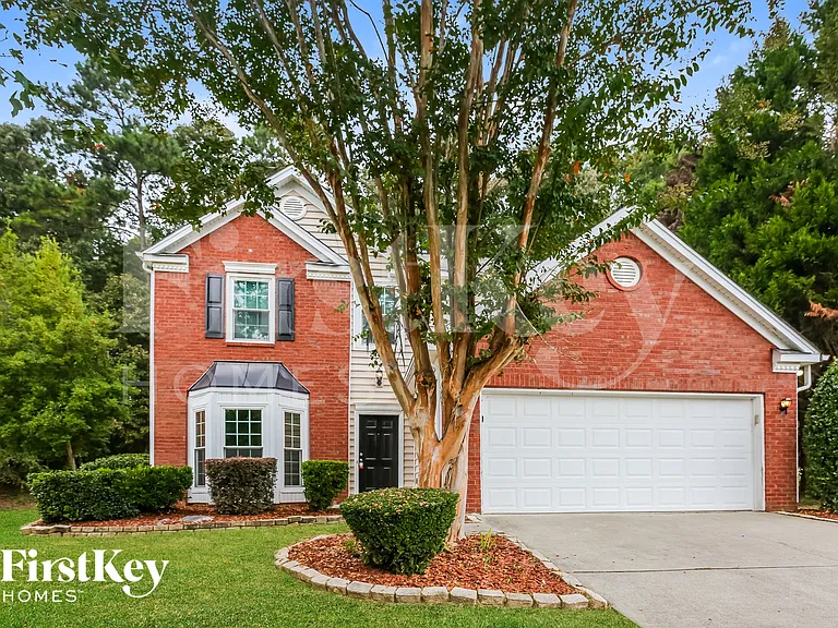 2410 Kirkstone Dr — Photo 1