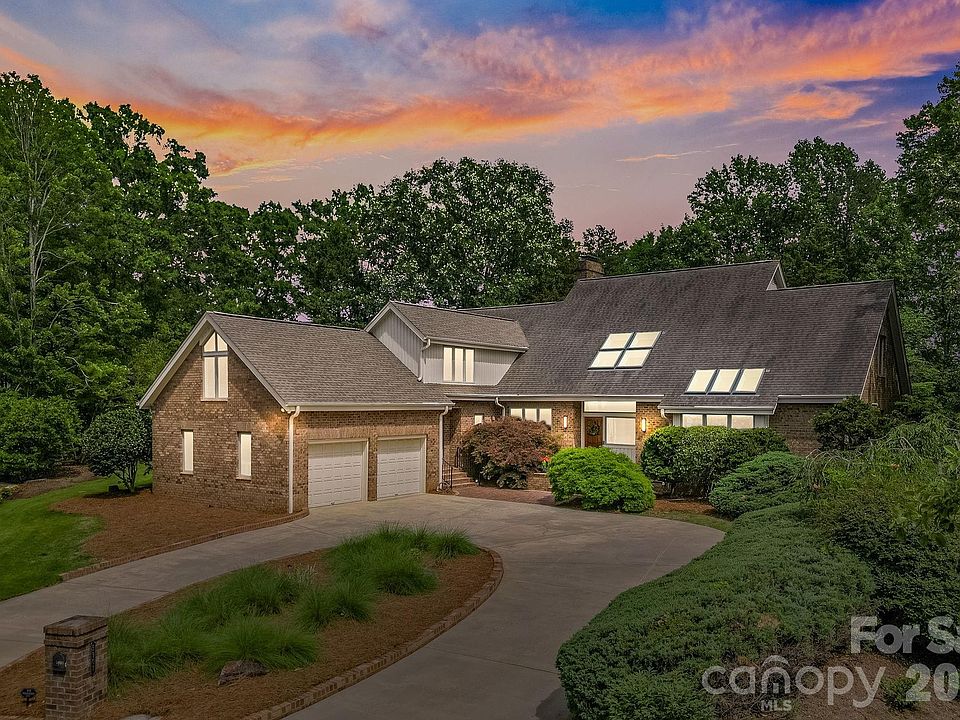 1st image of 5901 Marsailles Ct