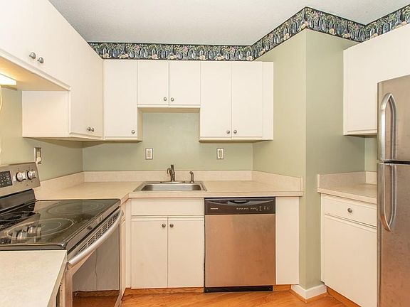 5th image of 90 Quincy Shore Dr APT 619