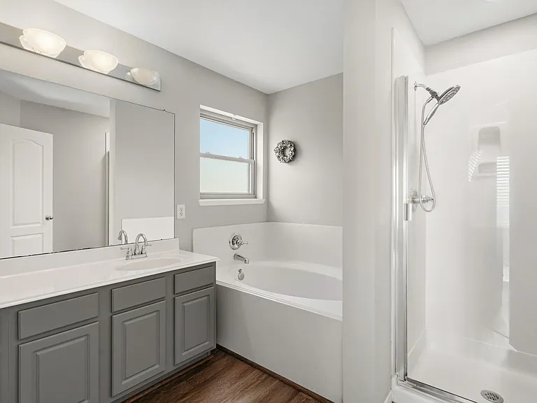 9426 Coatsworth Dr — Photo 7