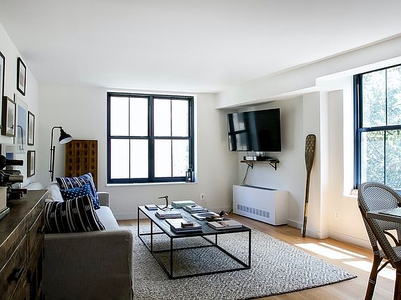 5th image of 298 Mulberry St APT 3E