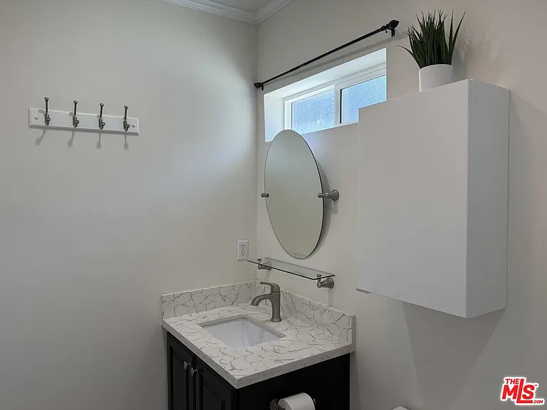 626 1/2 Silver Lake Blvd — Photo 13