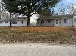 128 S Scottswood Dr, Urbana, IL 61802