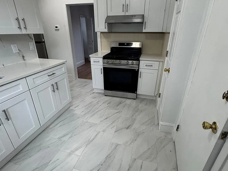 Midland Ave — Photo 1