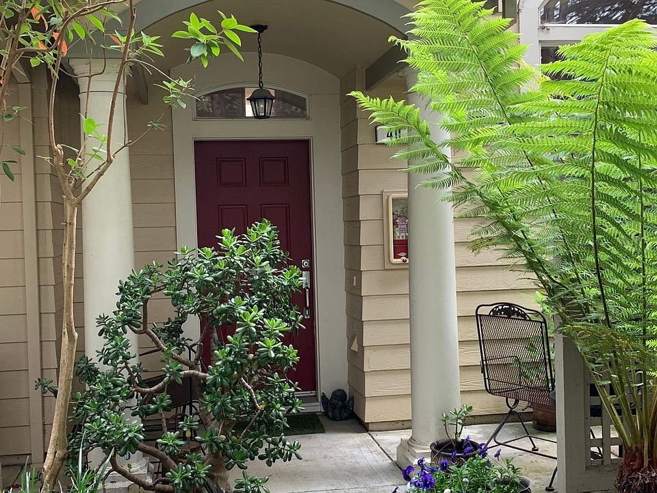 1st image of 40 Erin Ln