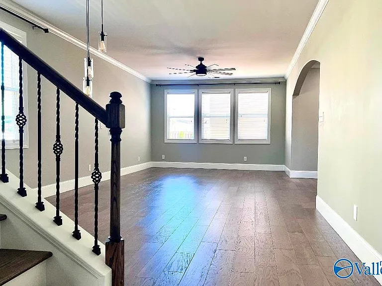 1111 Pegasus Dr NW — Photo 4