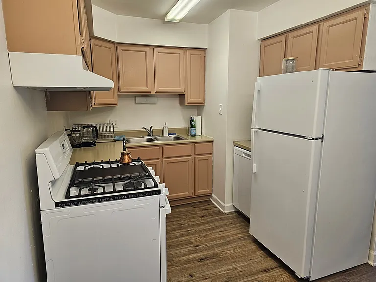 865 Westmoreland Dr #24 — Photo 5