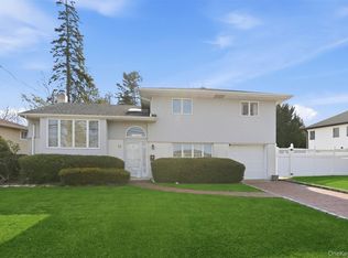 15 5th Place, Syosset, NY 11791