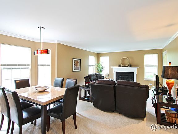 Living Room/Dining Room