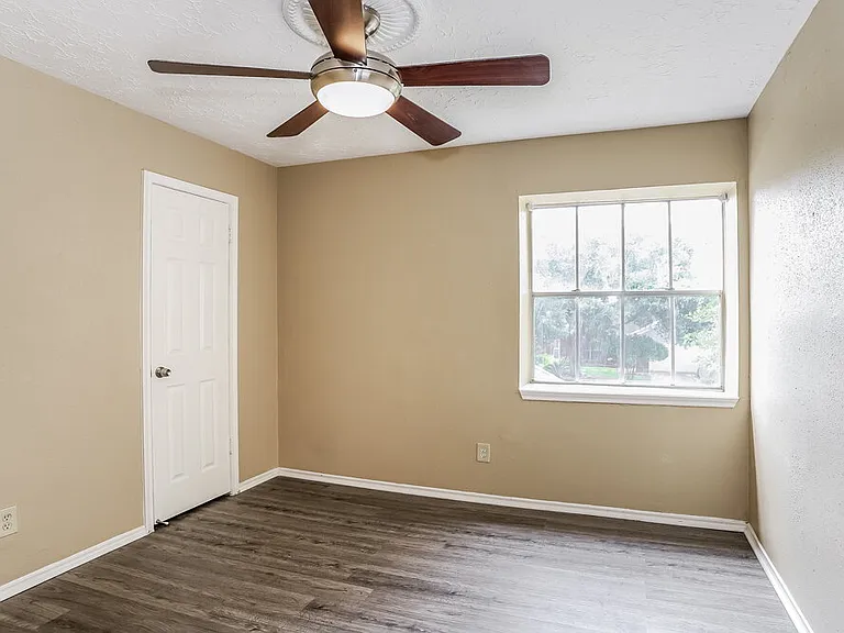 6042 Beaconridge Dr — Photo 12