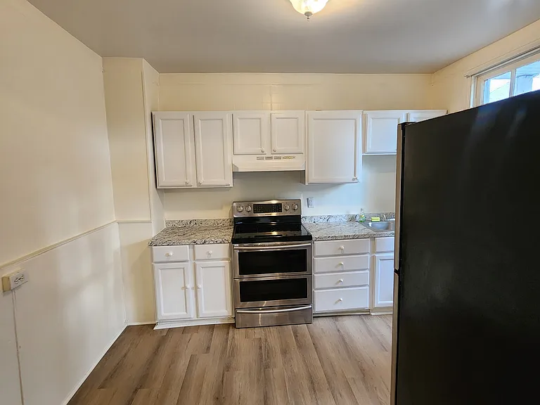 212 Chestnut St — Photo 7